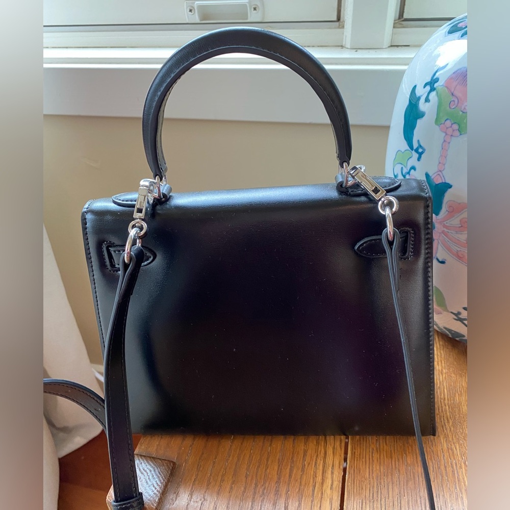 Black Leather (mini-Kelly style) Handbag - Picture 7 of 9